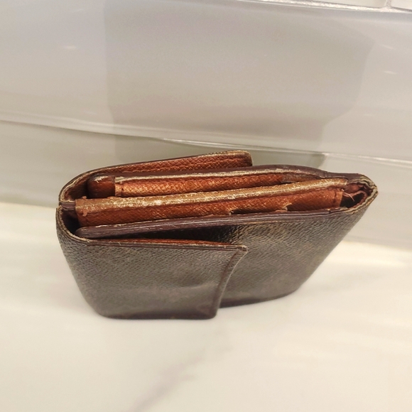 Authentic Vintage Louis Vuitton Monogram Elise Wallet - Picture 14 of 15